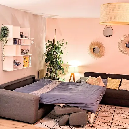 Apartment Maison Familiale Parisienne: Spacious 3-bedroom With Garden And Parking